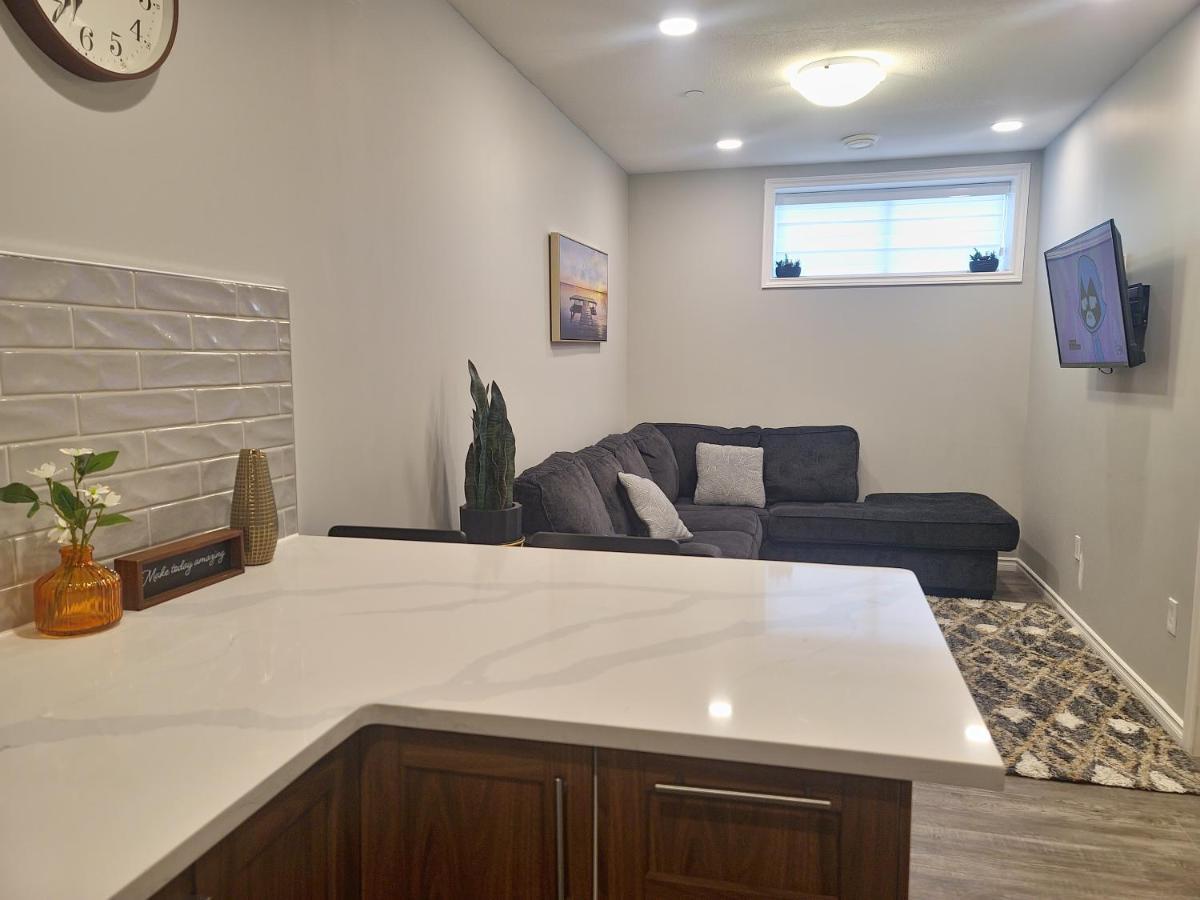 Dreamstays Calgary Bagian luar foto
