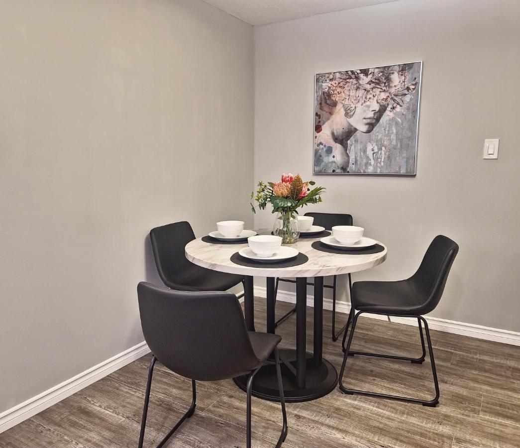 Dreamstays Calgary Bagian luar foto