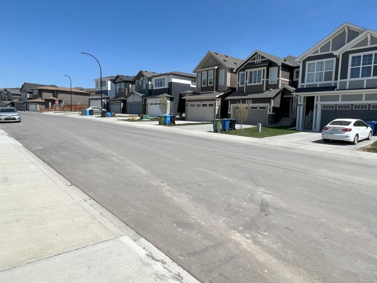 Dreamstays Calgary Bagian luar foto